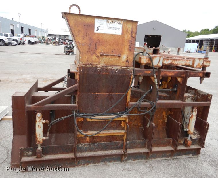 image for item GU9989 Power Curbers 5700B curb machine