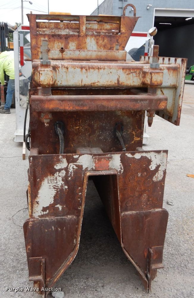 image for item GU9989 Power Curbers 5700B curb machine