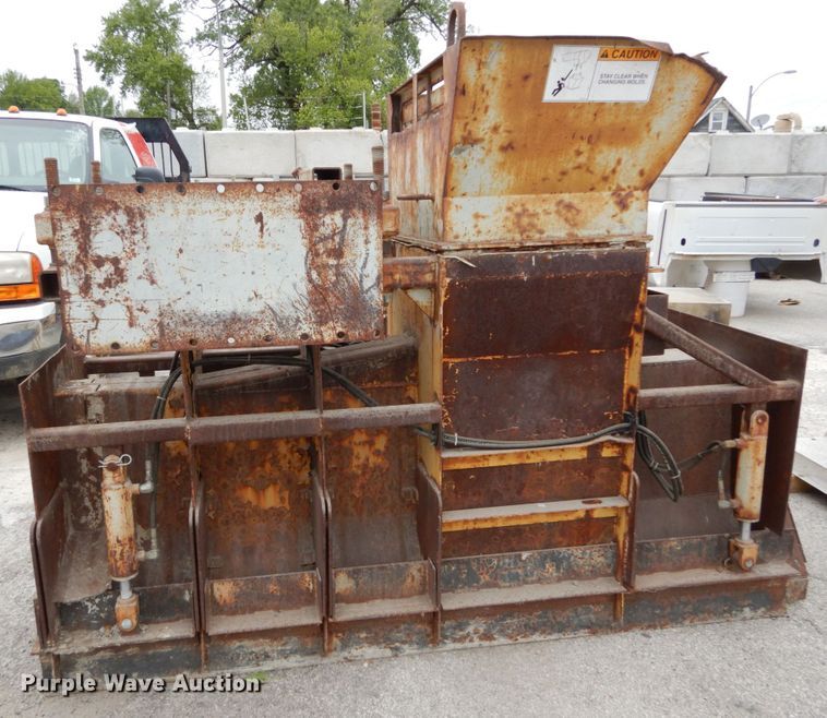 image for item GU9989 Power Curbers 5700B curb machine