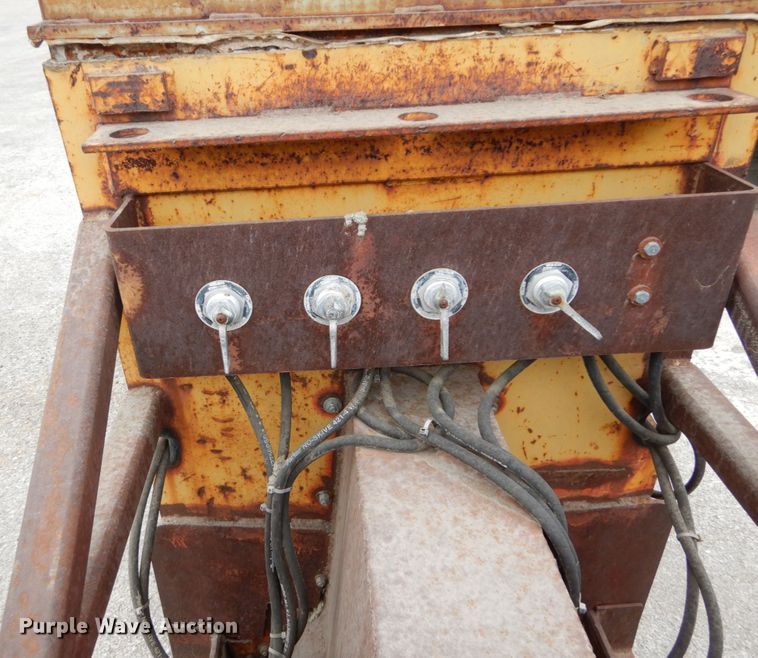 image for item GU9989 Power Curbers 5700B curb machine