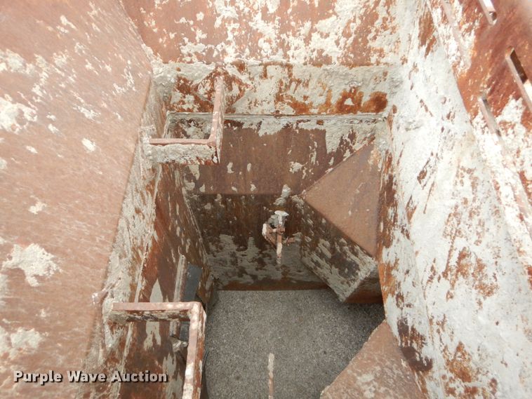 image for item GU9989 Power Curbers 5700B curb machine