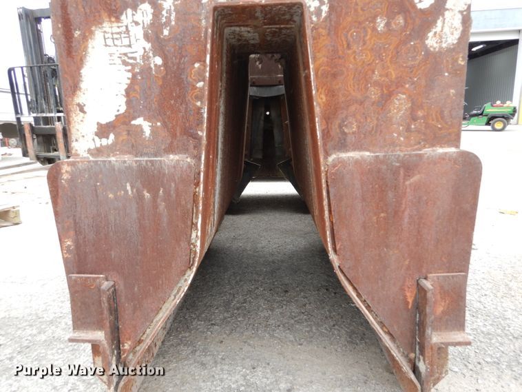 image for item GU9989 Power Curbers 5700B curb machine