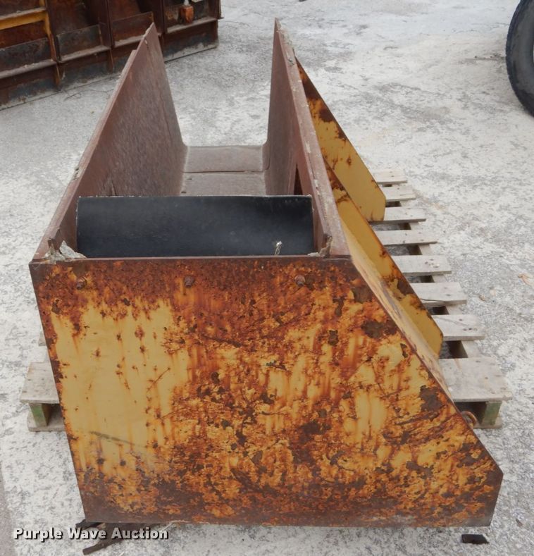 image for item GU9989 Power Curbers 5700B curb machine