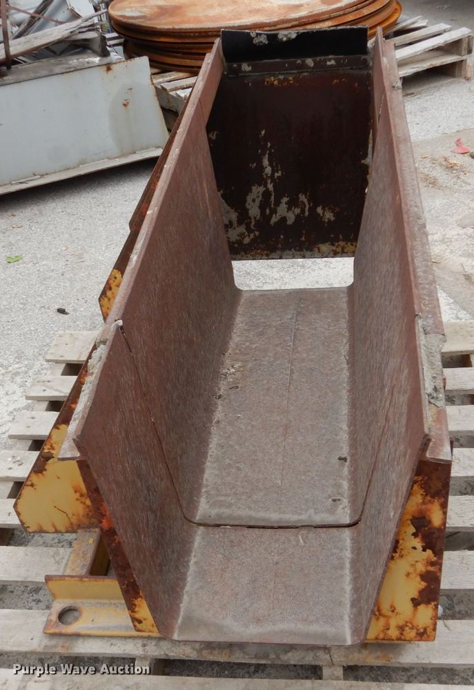 image for item GU9989 Power Curbers 5700B curb machine