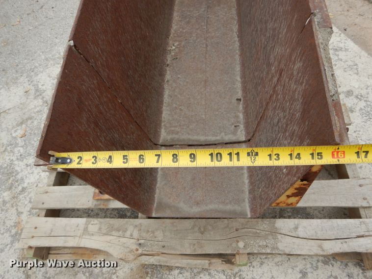 image for item GU9989 Power Curbers 5700B curb machine