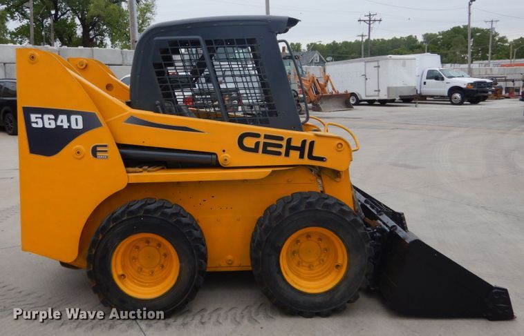 image for item GV9000 Gehl 5640E  skid steer loader