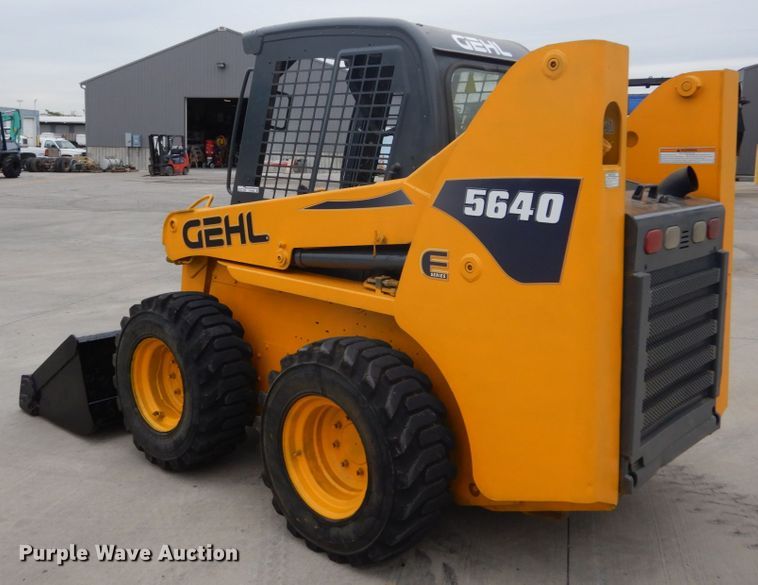 image for item GV9000 Gehl 5640E  skid steer loader