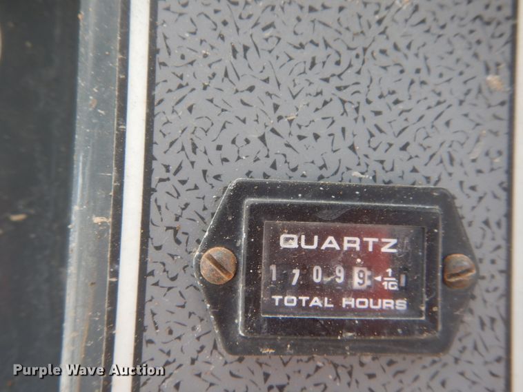 image for item GV9000 Gehl 5640E  skid steer loader