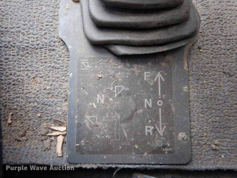 image for item GV9000 Gehl 5640E  skid steer loader