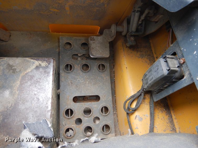 image for item GV9000 Gehl 5640E  skid steer loader