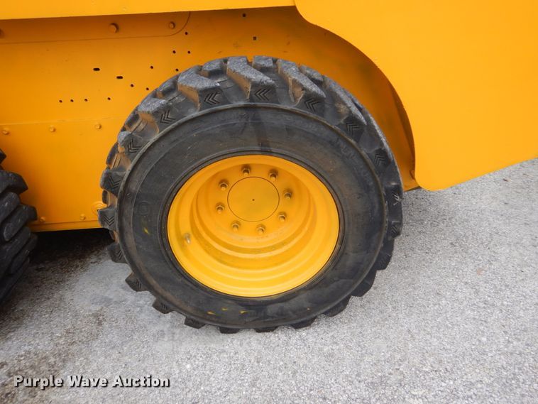 image for item GV9000 Gehl 5640E  skid steer loader