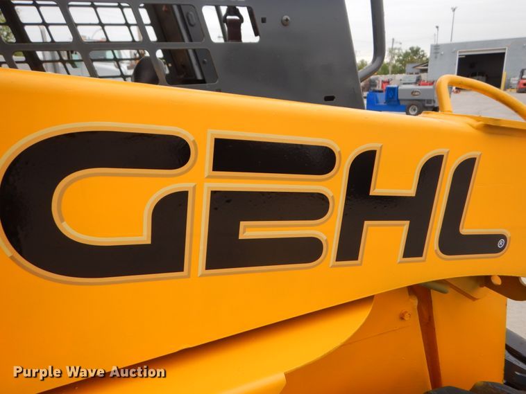 image for item GV9000 Gehl 5640E  skid steer loader