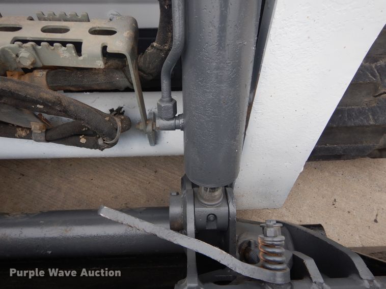 image for item GV9001 2014 Bobcat T770  tracked skid steer loader