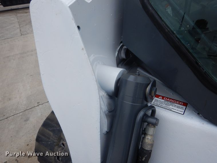 image for item GV9001 2014 Bobcat T770  tracked skid steer loader