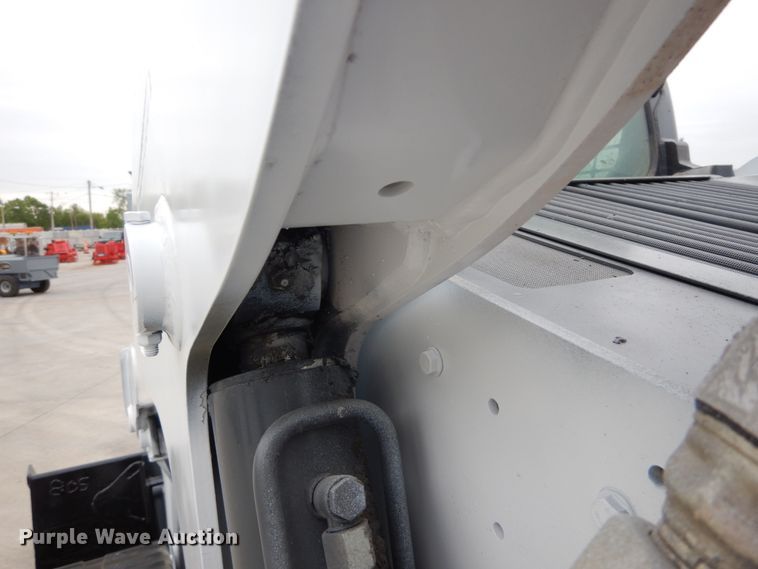 image for item GV9001 2014 Bobcat T770  tracked skid steer loader