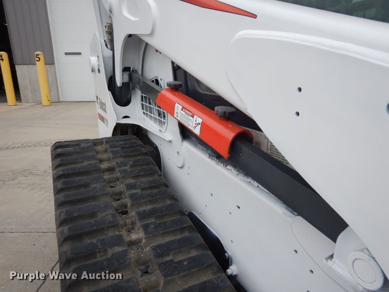image for item GV9001 2014 Bobcat T770  tracked skid steer loader