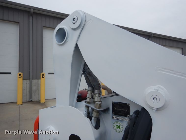 image for item GV9001 2014 Bobcat T770  tracked skid steer loader