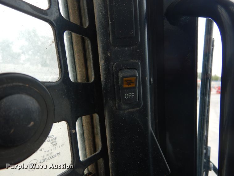 image for item GV9001 2014 Bobcat T770  tracked skid steer loader