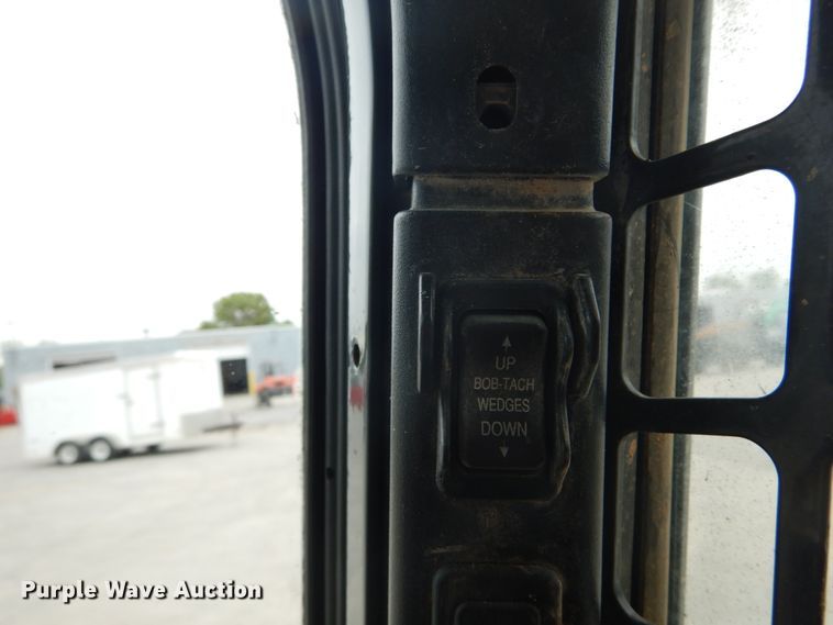 image for item GV9001 2014 Bobcat T770  tracked skid steer loader