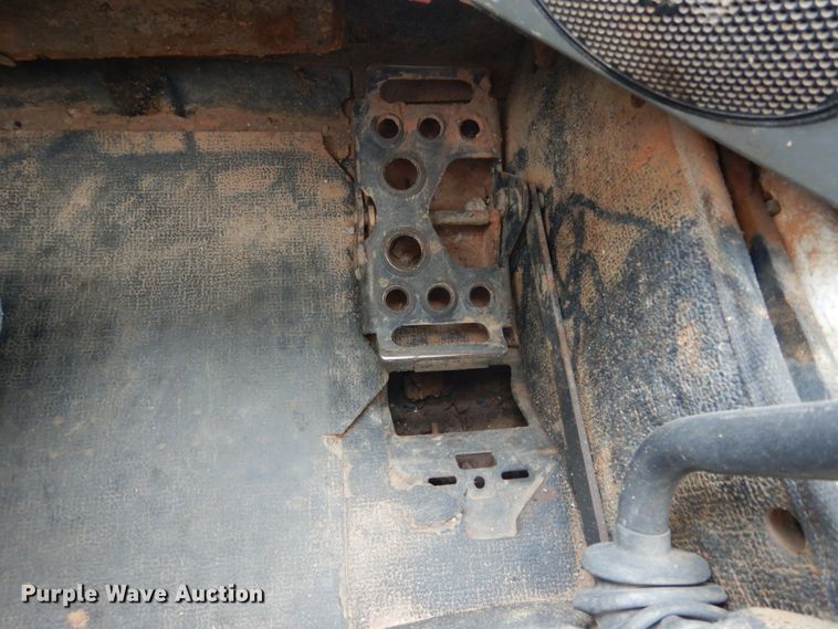 image for item GV9001 2014 Bobcat T770  tracked skid steer loader