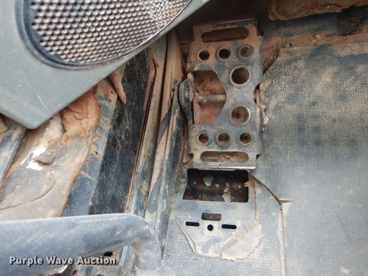 image for item GV9001 2014 Bobcat T770  tracked skid steer loader