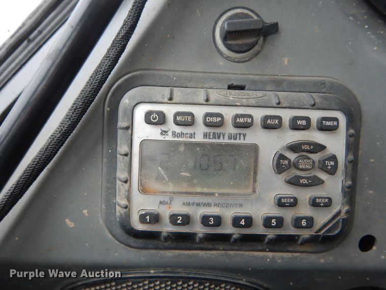 image for item GV9001 2014 Bobcat T770  tracked skid steer loader