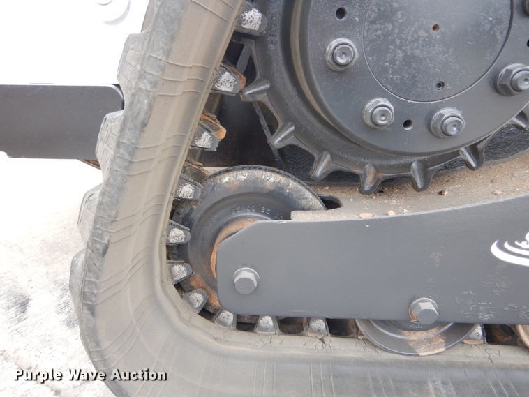 image for item GV9001 2014 Bobcat T770  tracked skid steer loader