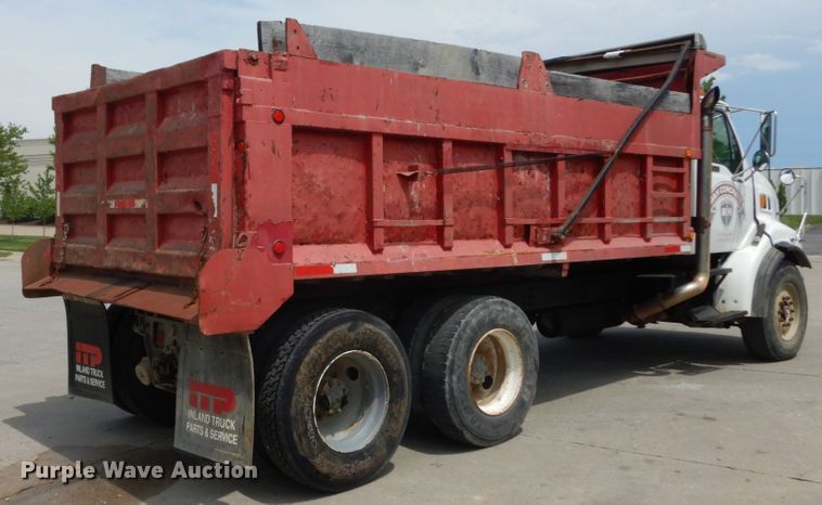 image for item GV9012 1997 Ford LT9000  dump truck