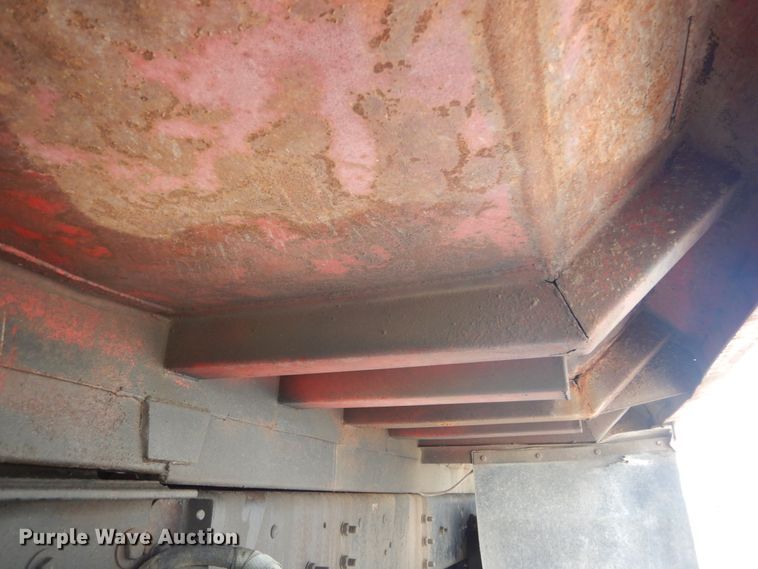 image for item GV9012 1997 Ford LT9000  dump truck