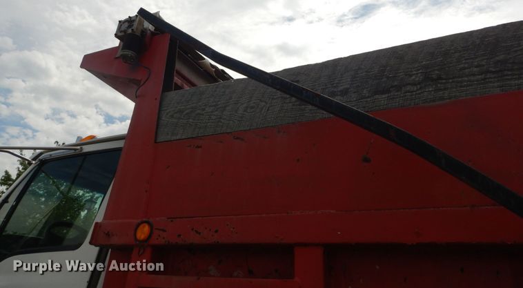 image for item GV9012 1997 Ford LT9000  dump truck