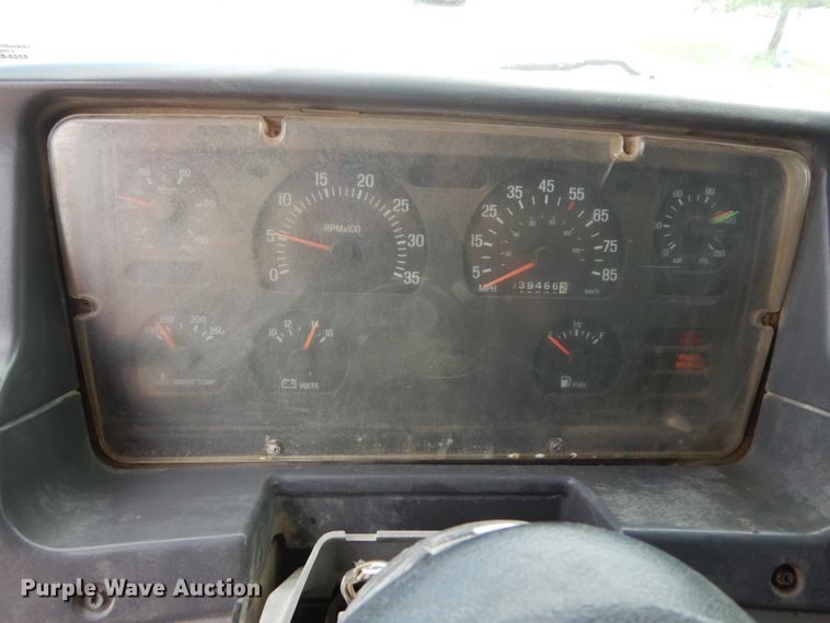 image for item GV9012 1997 Ford LT9000  dump truck