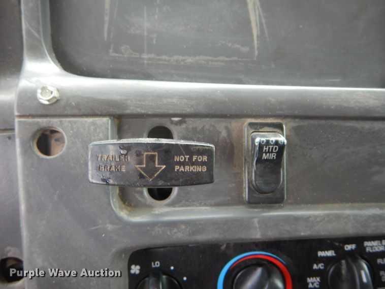 image for item GV9012 1997 Ford LT9000  dump truck