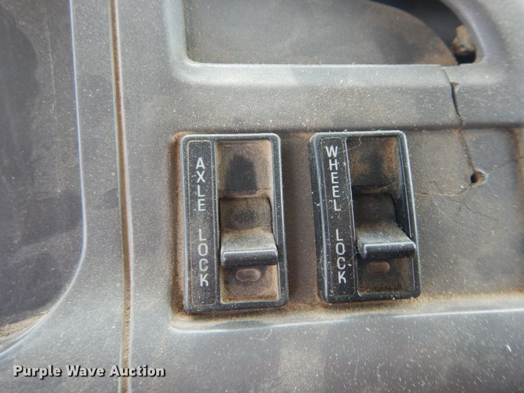 image for item GV9012 1997 Ford LT9000  dump truck