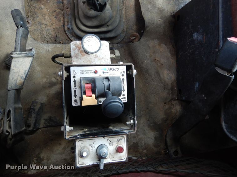 image for item GV9012 1997 Ford LT9000  dump truck