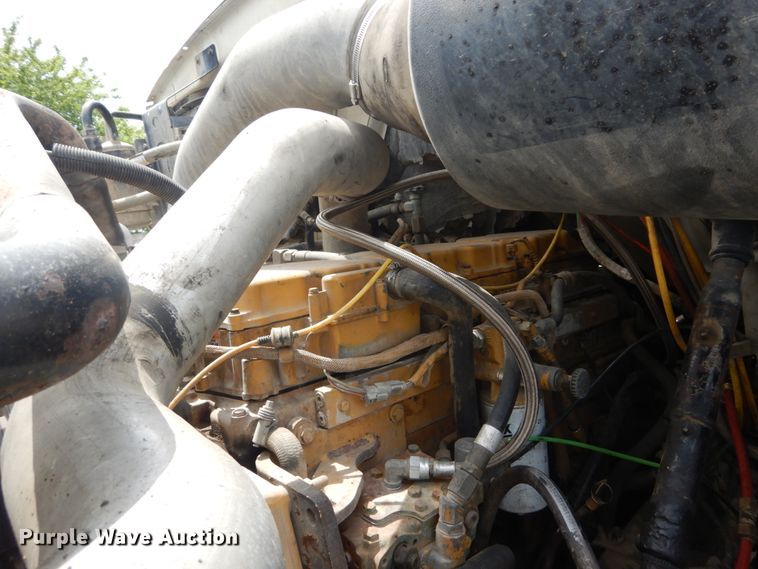 image for item GV9012 1997 Ford LT9000  dump truck