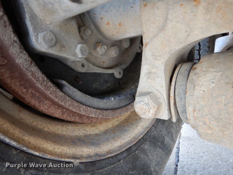 image for item GV9012 1997 Ford LT9000  dump truck