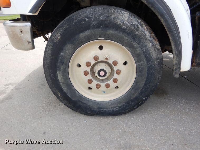 image for item GV9012 1997 Ford LT9000  dump truck