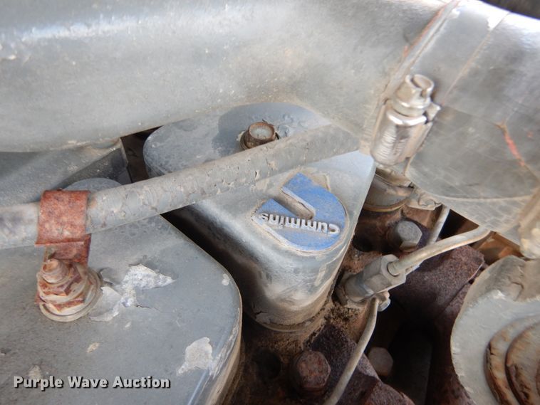 image for item GV9013 2000 New Holland EW160  rubber tire excavator