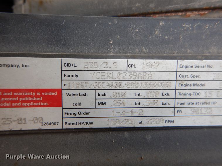 image for item GV9013 2000 New Holland EW160  rubber tire excavator