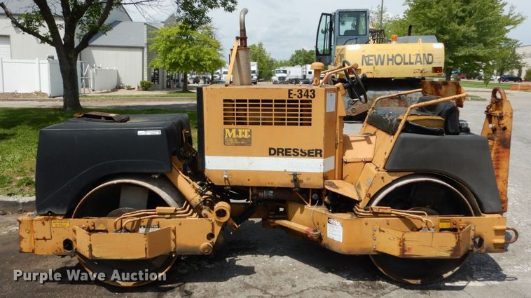 image for item GV9014 Dresser VOS2-42A  double drum roller compactor