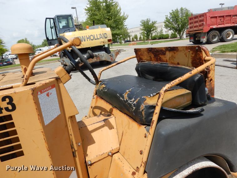 image for item GV9014 Dresser VOS2-42A  double drum roller compactor