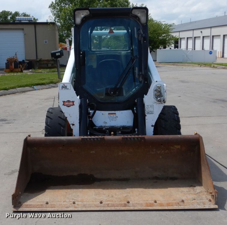 image for item GV9015 2014 Bobcat S590  skid steer loader