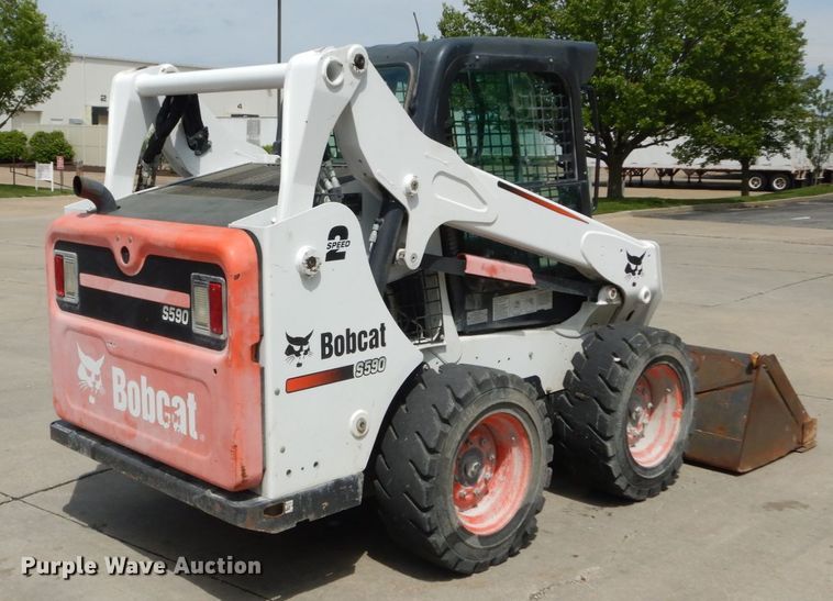 image for item GV9015 2014 Bobcat S590  skid steer loader