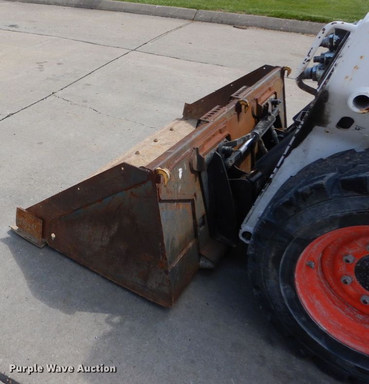 image for item GV9015 2014 Bobcat S590  skid steer loader