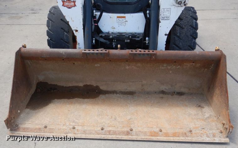image for item GV9015 2014 Bobcat S590  skid steer loader
