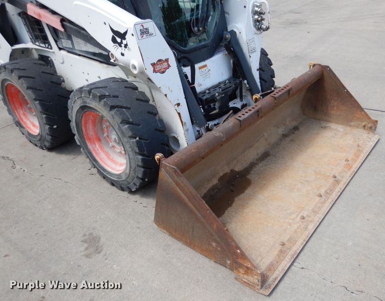 image for item GV9015 2014 Bobcat S590  skid steer loader