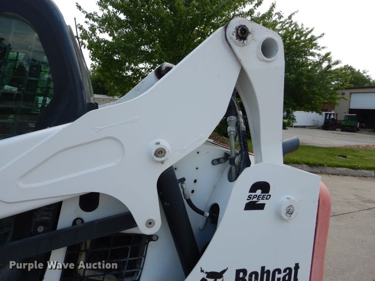 image for item GV9015 2014 Bobcat S590  skid steer loader