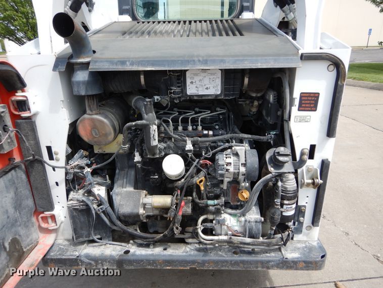 image for item GV9015 2014 Bobcat S590  skid steer loader