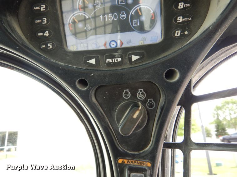 image for item GV9015 2014 Bobcat S590  skid steer loader