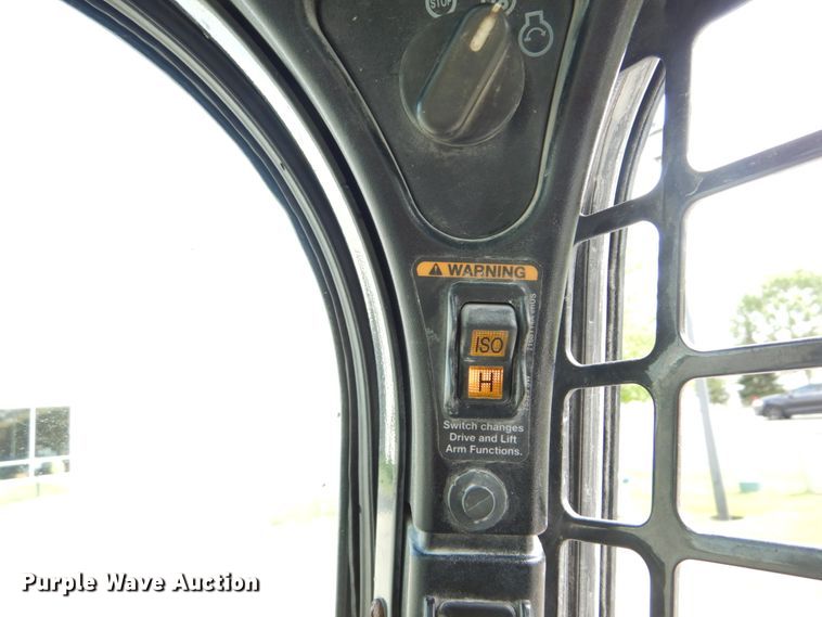 image for item GV9015 2014 Bobcat S590  skid steer loader